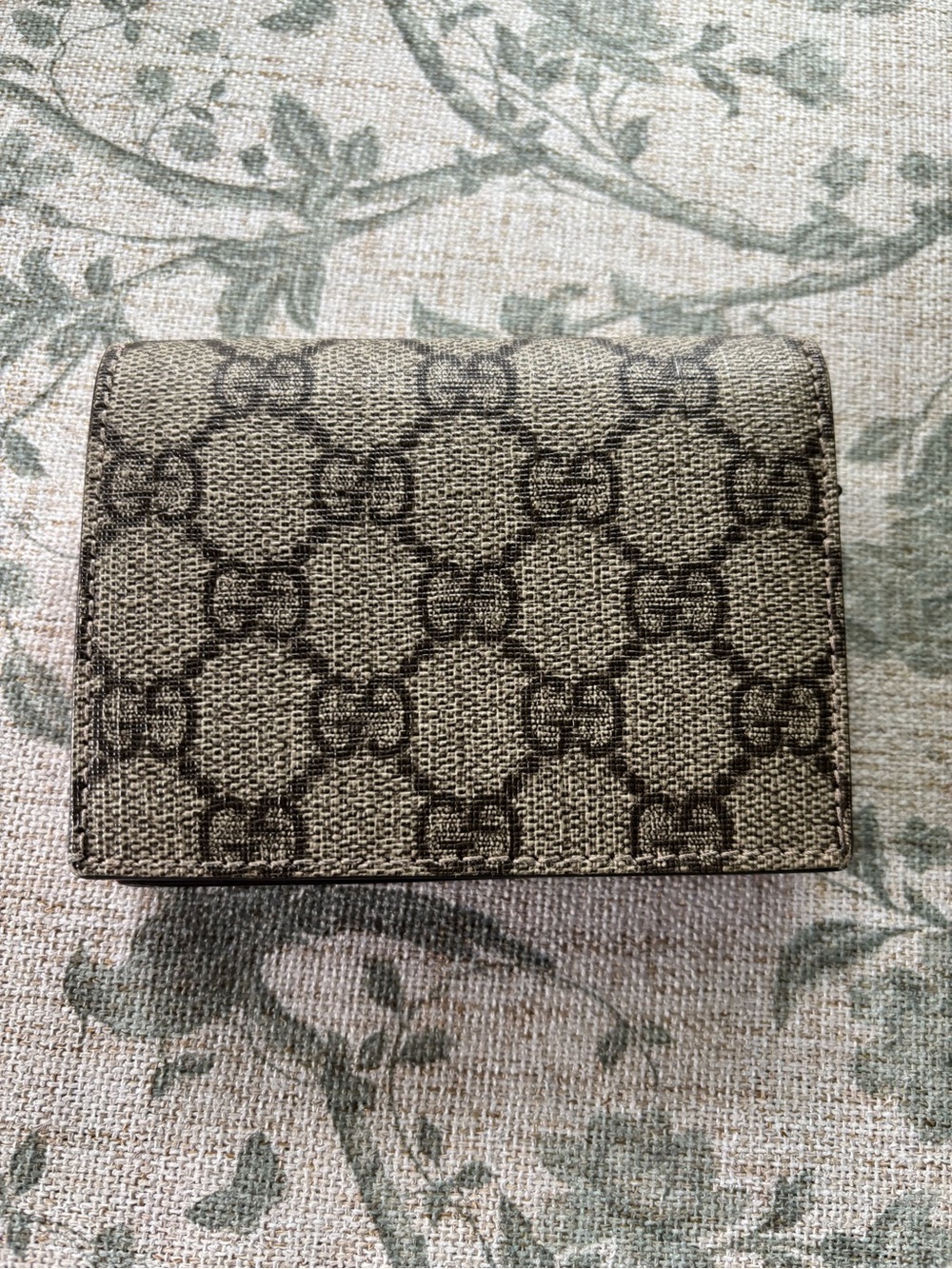 EUC Gucci Limited Edition GG Supreme Heart Snake Wallet. - Picture 2 of 12